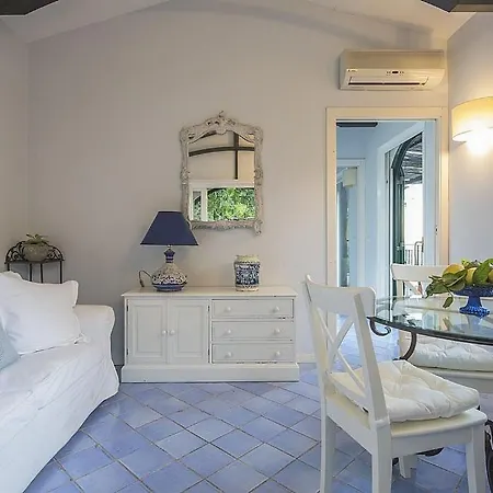 Sleeps 2 Pool Air Con Villa Vietri sul Mare